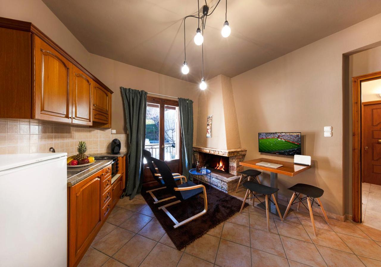 Deluxe Apartments By White Hills Arachova Exterior photo