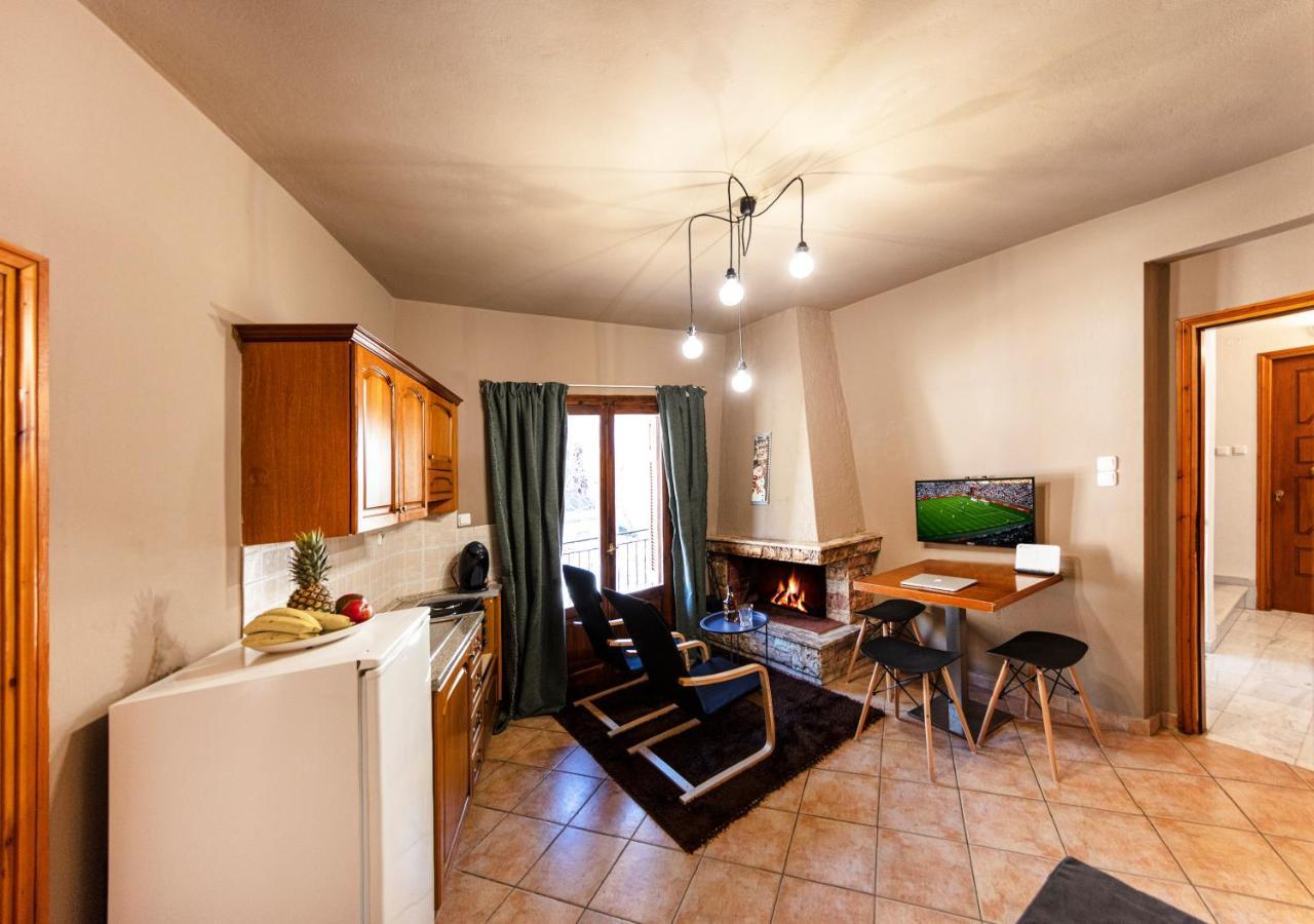 Deluxe Apartments By White Hills Arachova Exterior photo