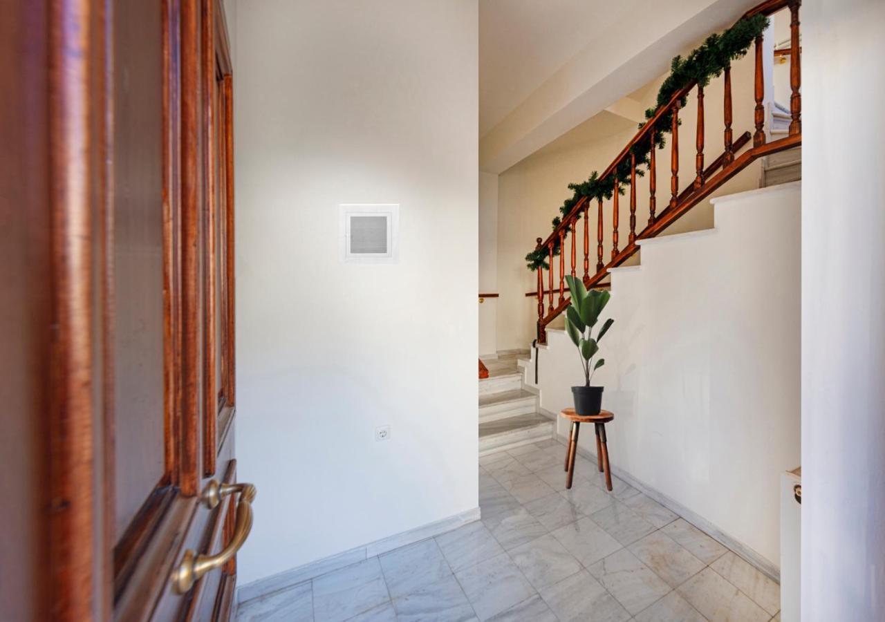 Deluxe Apartments By White Hills Arachova Exterior photo